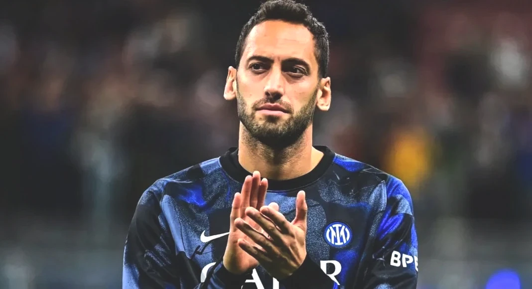 anlasma-tamam-gibi-galatasaray-hakan-calhanoglu-18784376-9010-amp-jpg-kopyasi-09-15-13.jpg