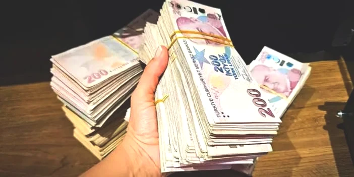 Düşecek denildi ama yine yükselişe geçti! Mevduat faizlerinde yeni rakamlar belli oldu: İşte 100 bin TL’nin aylık getirisi